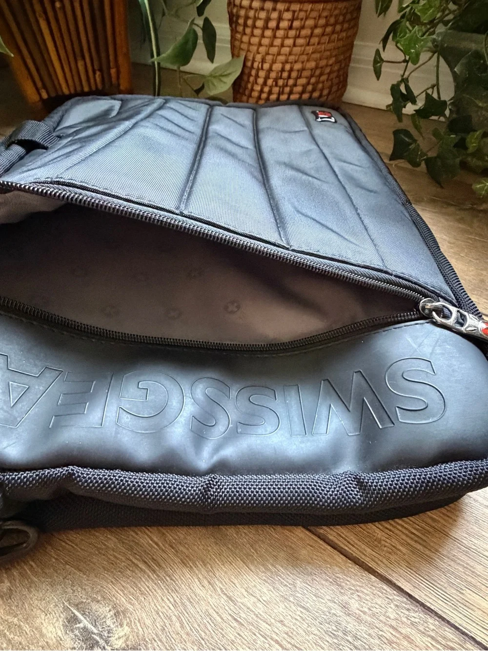 SWISSGEAR by Wenger Black Double Slimcase Laptop & Tablet Bag – School Bag